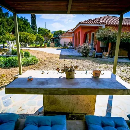 Maira's ηouse * Gaitani