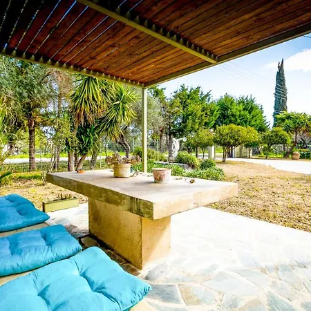 Maira's ηouse Gaitani