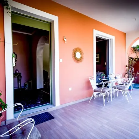 Maira's ηouse * Gaitani